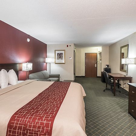 Red Roof Inn Hartford- New Britain Exterior foto