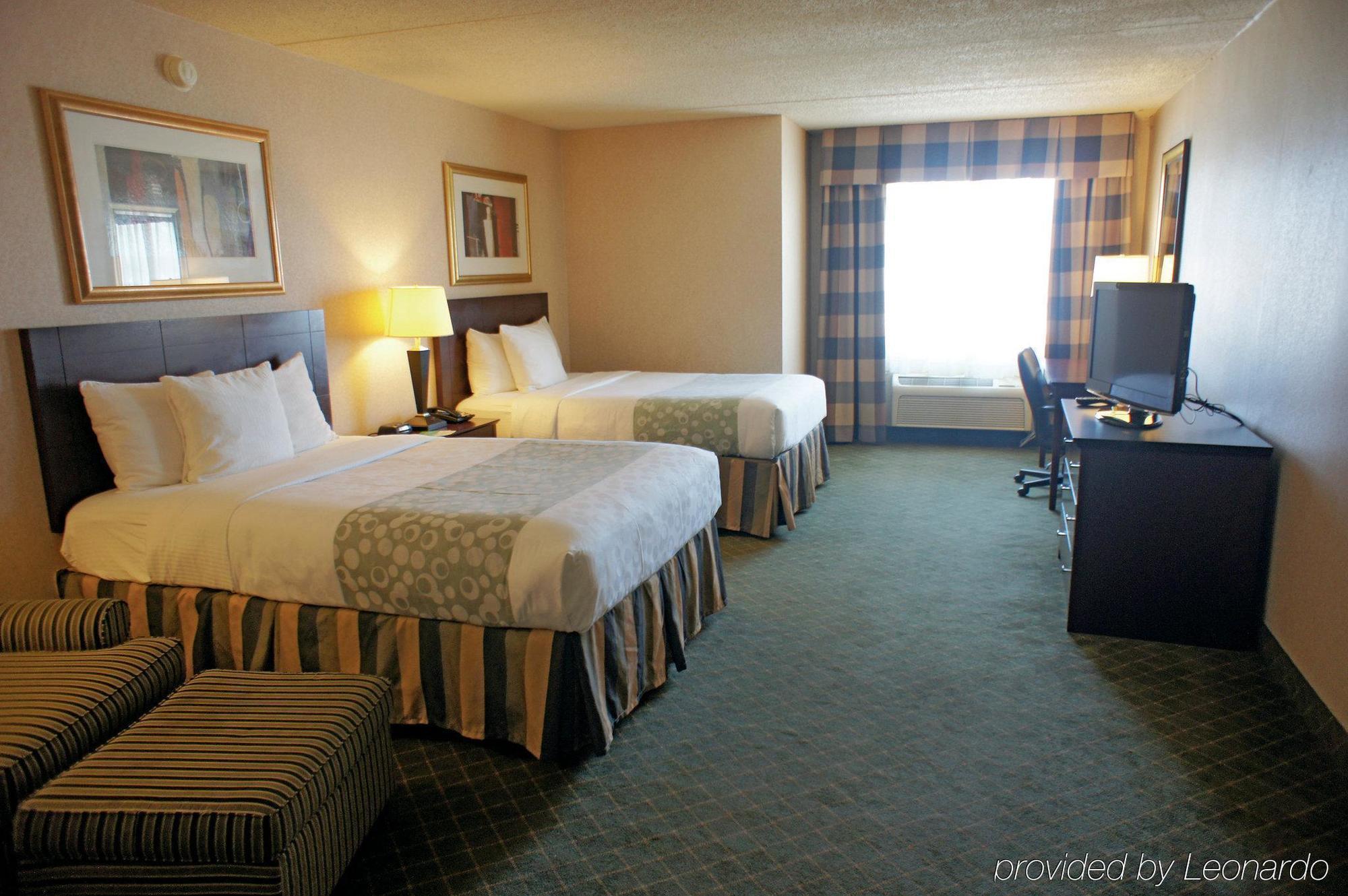 Red Roof Inn Hartford- New Britain Exterior foto
